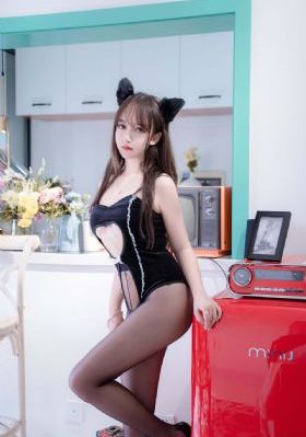 娇妻在上司的胯下娇吟电影_1080P高清迅雷在线观看