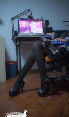 迷人的保姆手机_在线手机观看