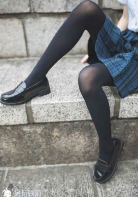 按摩房的女大学生电影_高清高清视频播放